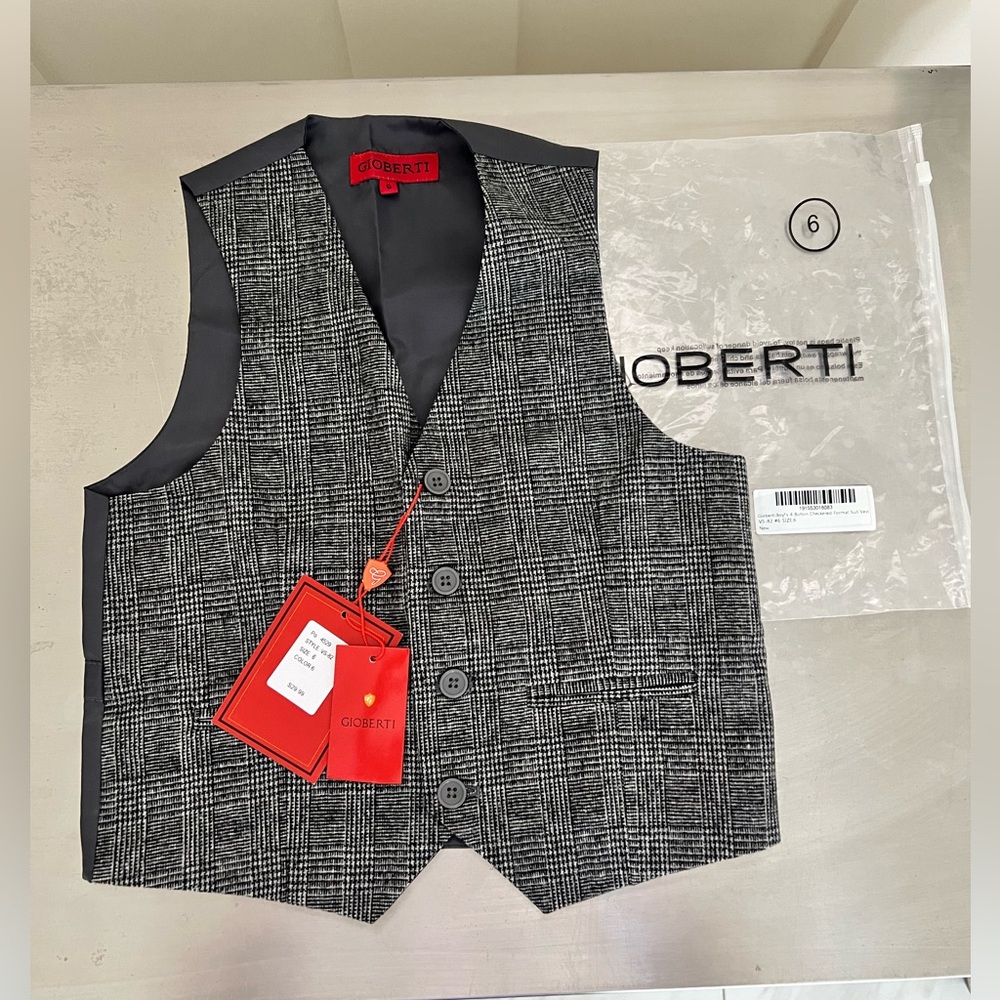 Boy’s vest size 6